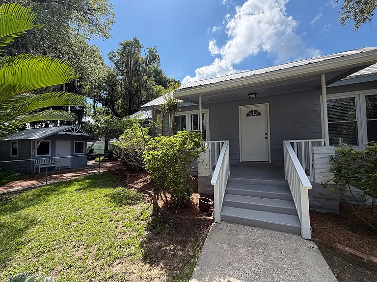 107 Screven St — Photo 4