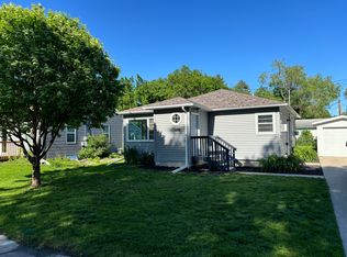 406 Dudrey Ct, Moorhead, MN 56560