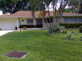 1037 Dolphin Dr, Cape Coral, FL 33904