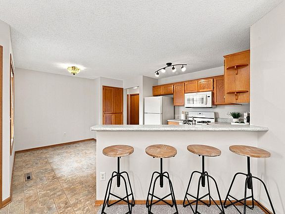5th image of 8521 Telford Ln