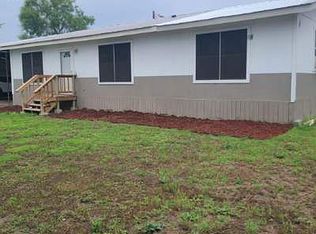 45 Park Ln, Batesville, TX 78829