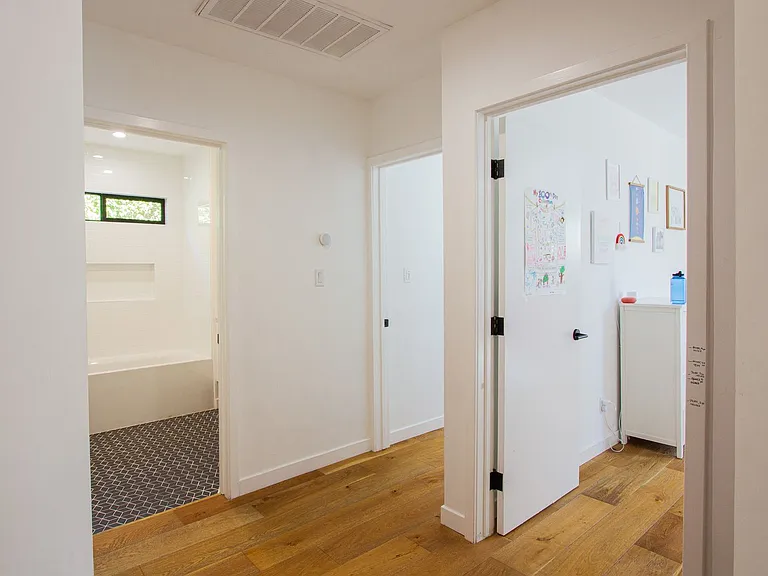5527 W 77th St — Photo 5