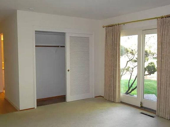 Master bedroom suite, shower in the bathroom, sliding door to the backyard