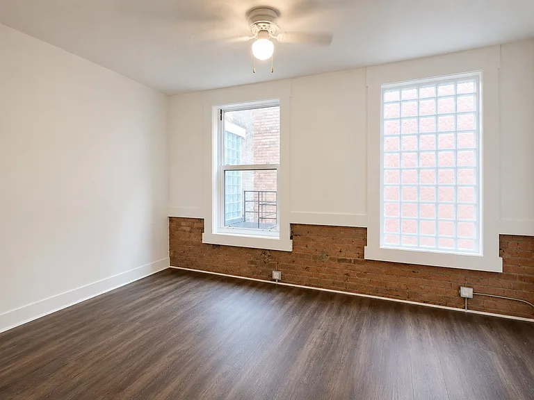 427 Whiteman St #5 — Photo 6