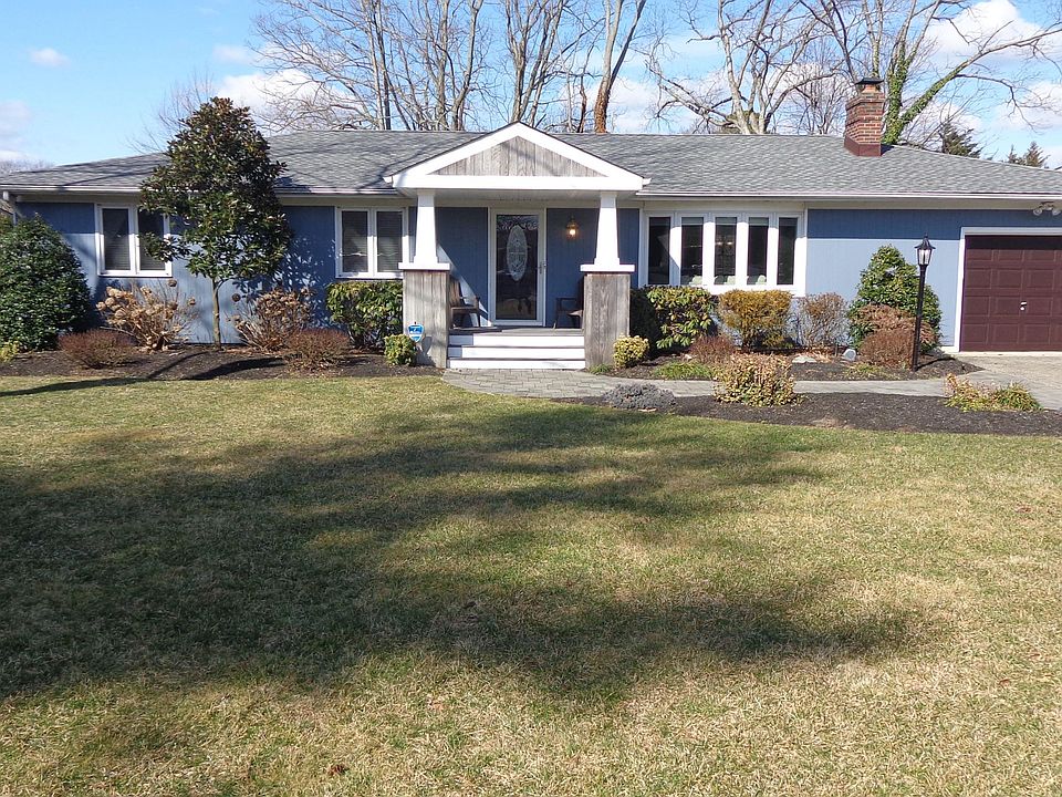 1st image of 352 Kildare Dr