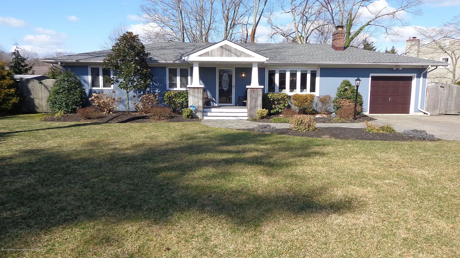 352 Kildare Dr photo 1