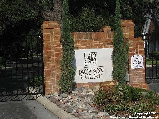 2nd image of 27 Jackson Ct #27