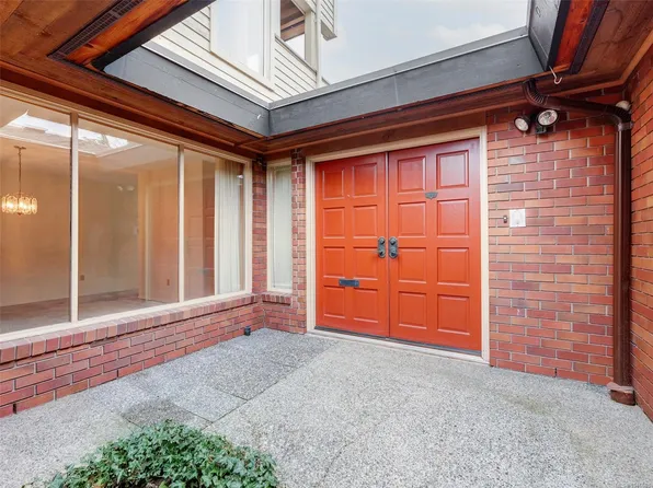 2345 Cedar Hill Cross Rd #159, Oak Bay, BC V8P 5M8