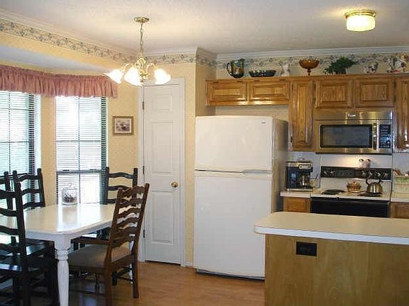 5th image of 3401 Berkner Dr
