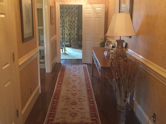 2nd image of 100 Idle Hour Dr APT 14