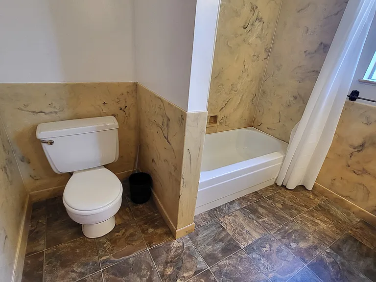 906 Balra Dr — Photo 19