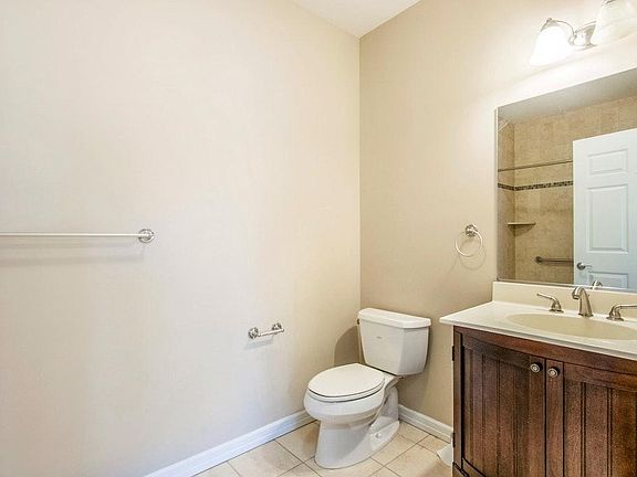 3rd image of 55 Emerson Plz E APT 209