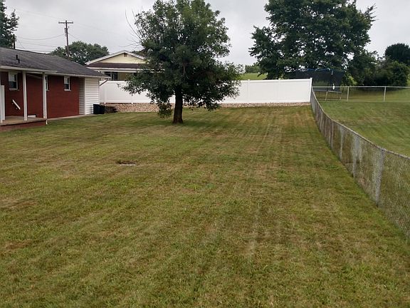 3rd image of 1619 Division Street Ext