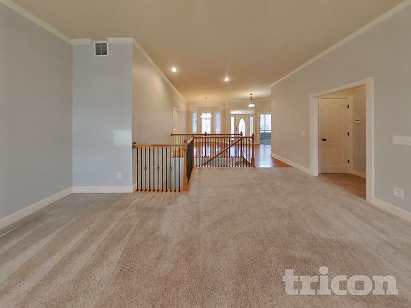5th image of 5401 NW 93rd St