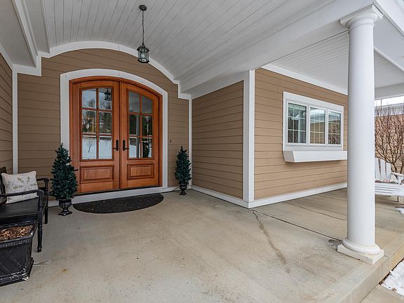 3rd image of 2551 E Summer Creek Dr