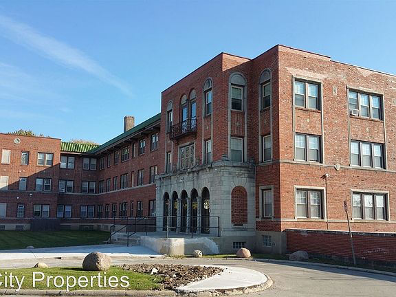 3rd image of 2822 N 1st St