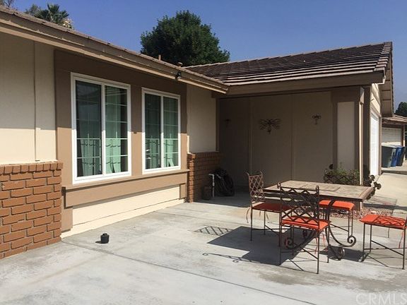 3rd image of 2379 La Salle Ave
