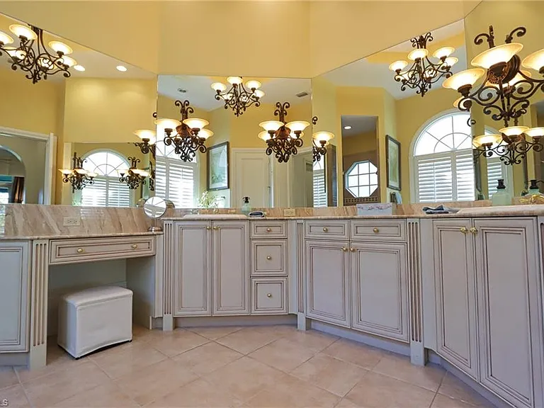 9799 Bay Mdw — Photo 11