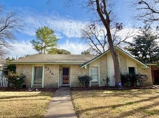 2710 Ashglen Dr, Garland, TX 75043