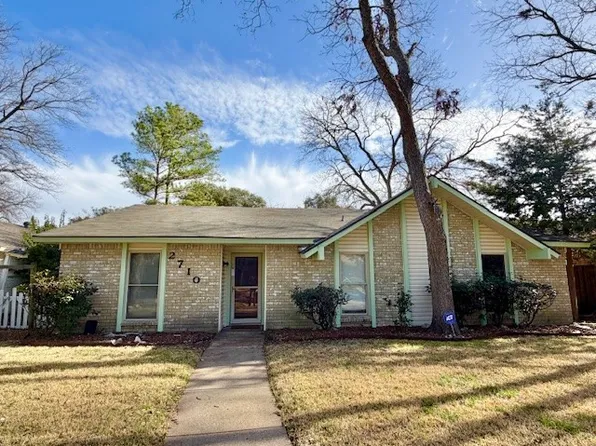 2710 Ashglen Dr, Garland, TX 75043