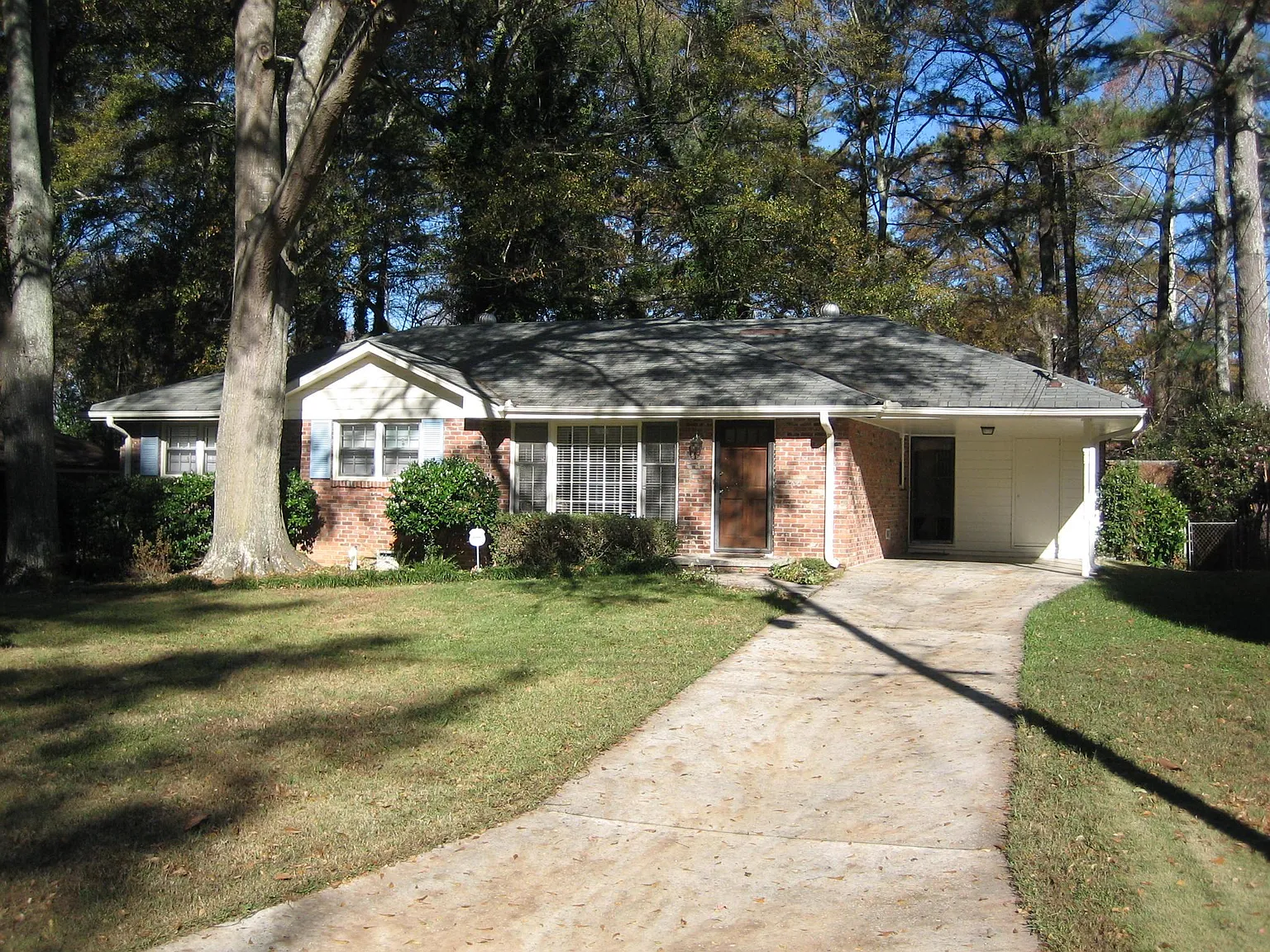 3 bed, 1.5 bath, 1400 sqft, $2,500 — Photo 1