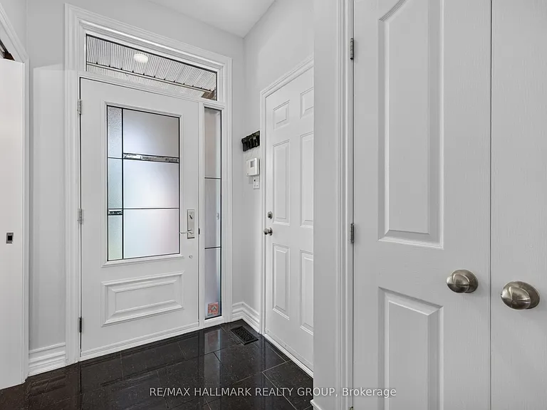 460 Grey Seal Cir — Photo 2