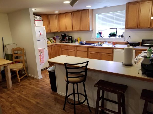 430 NE Kamiaken St #B