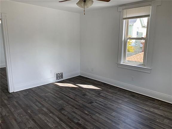5th image of 404 Chestnut St