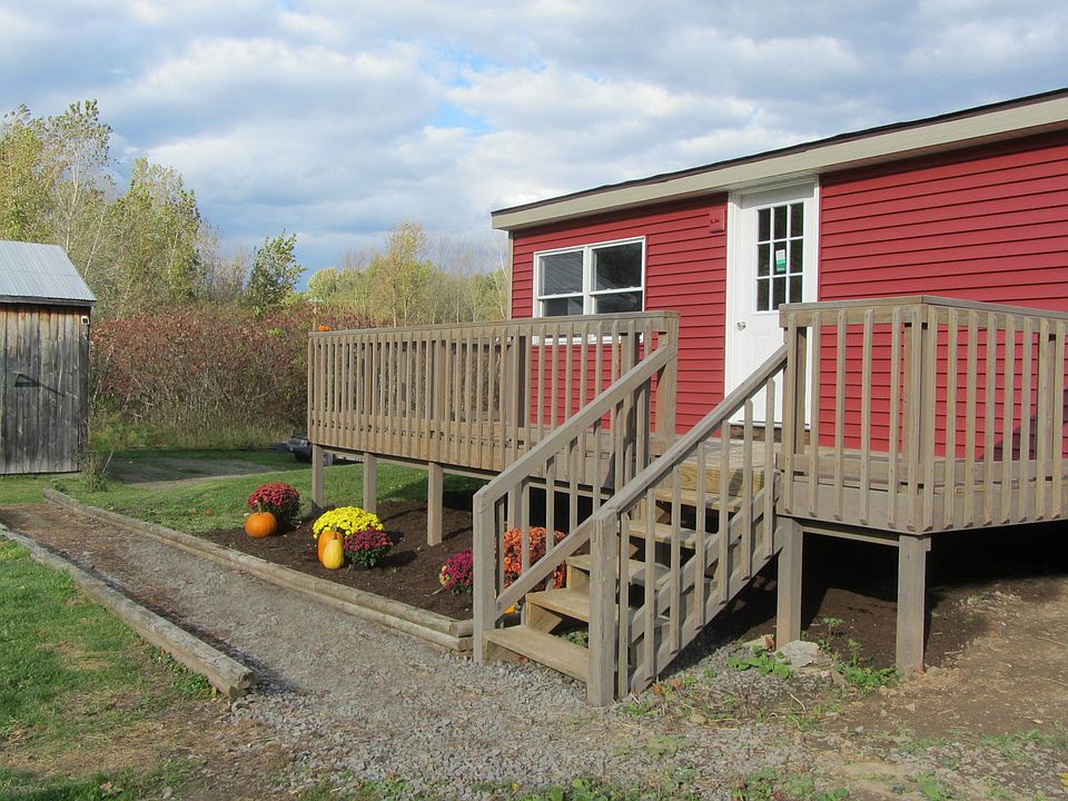 Back of exterior- deck