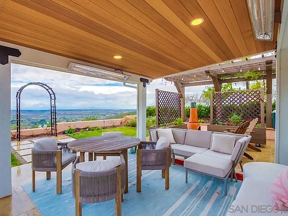 2nd image of 15808 Camino Codorniz