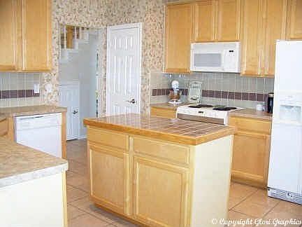 5th image of 7105 Old Mill Dr