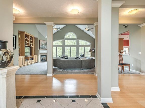 2nd image of 7772 Boylston Ct