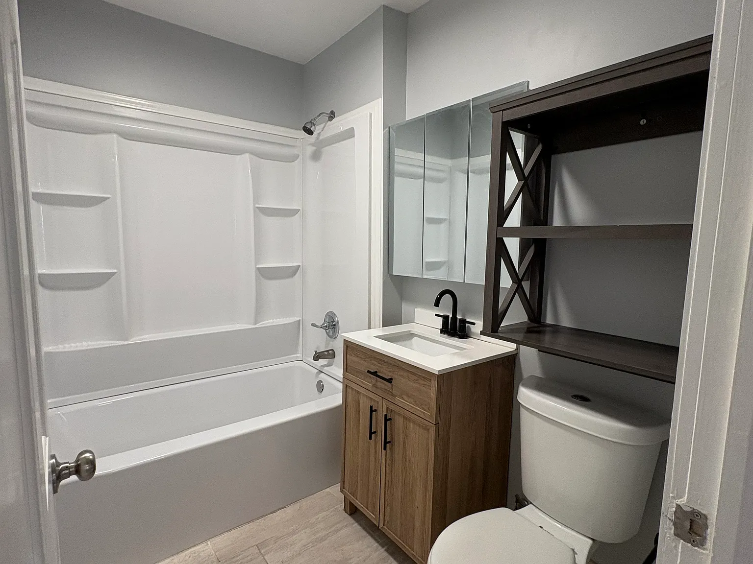 3 bed, 1200 sqft, $1,500 — Photo 2