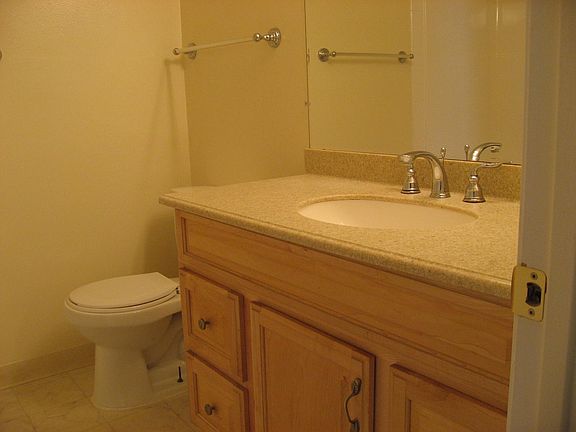 5th image of 1276 Quincy Dr