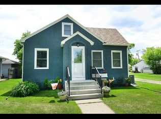 417 2nd Ave NE, Hillsboro, ND 58045