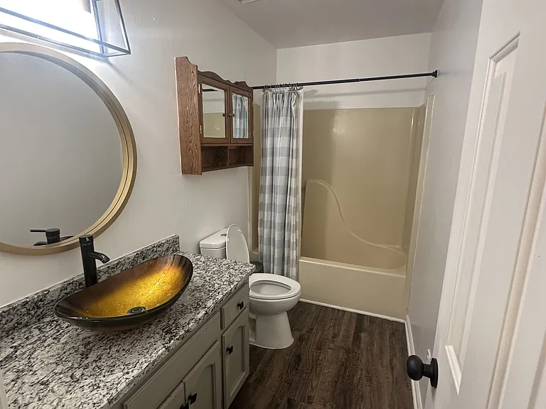1722 Ward Ave NE #1 — Photo 9
