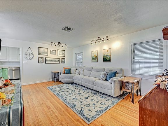 4th image of 636 G Ave