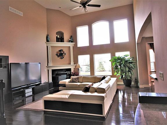 3rd image of 3650 Hickory Rock Dr