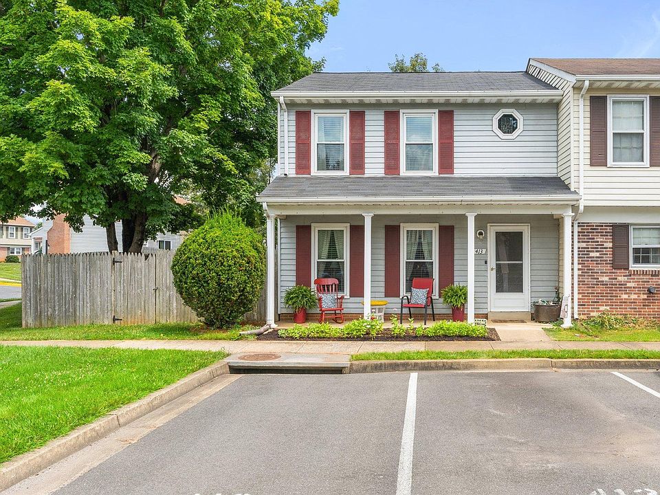 1st image of 413 Forest Ct