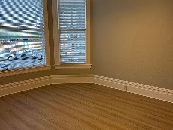 2nd image of 1205 Chestnut St #B