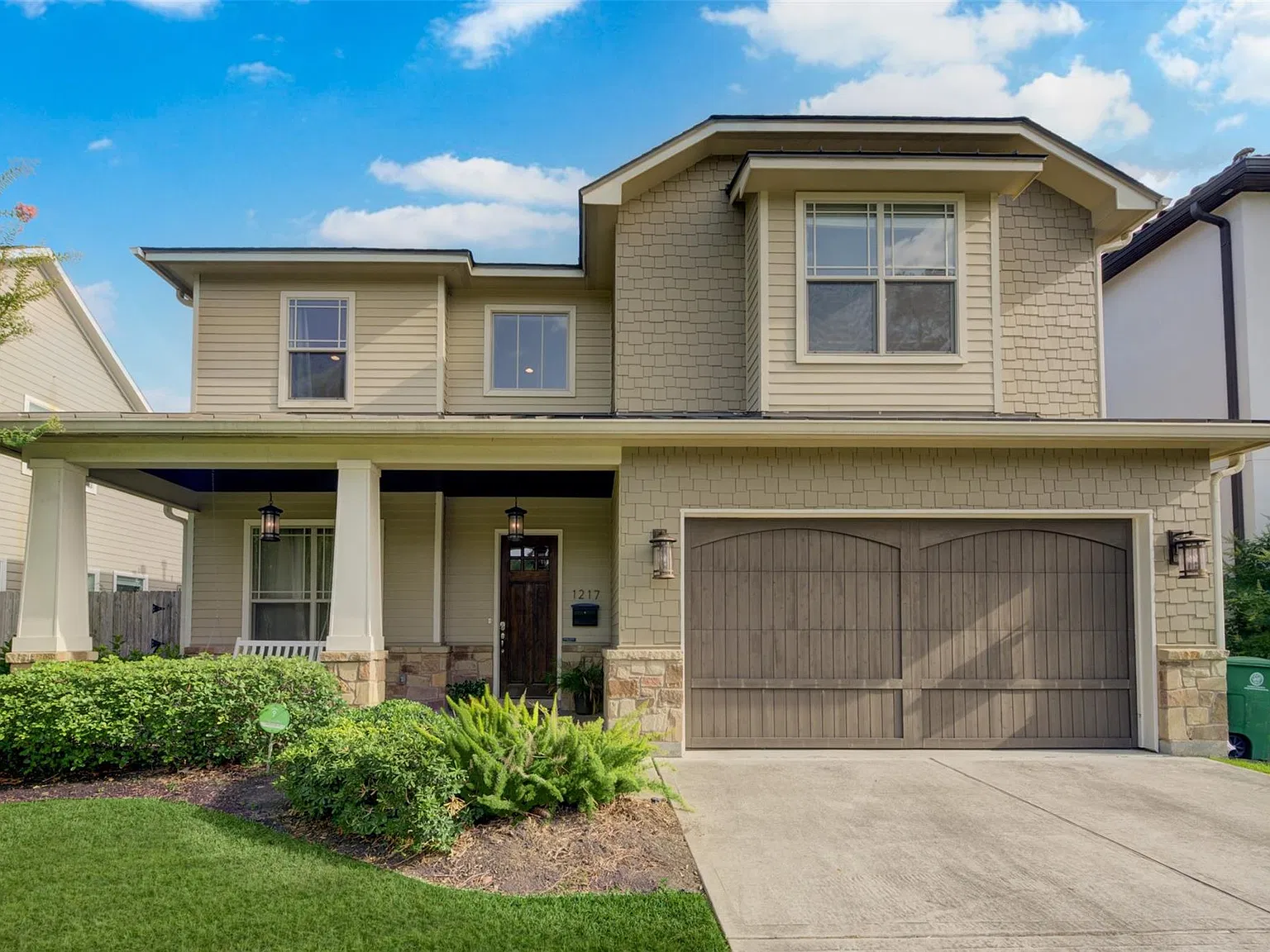 4 bed, 5.0 bath, 3480 sqft, $6,300 — Photo 1