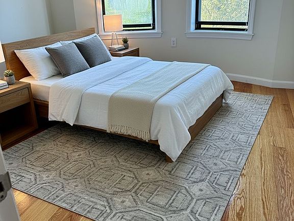 3rd image of 16 Copenger St #U2