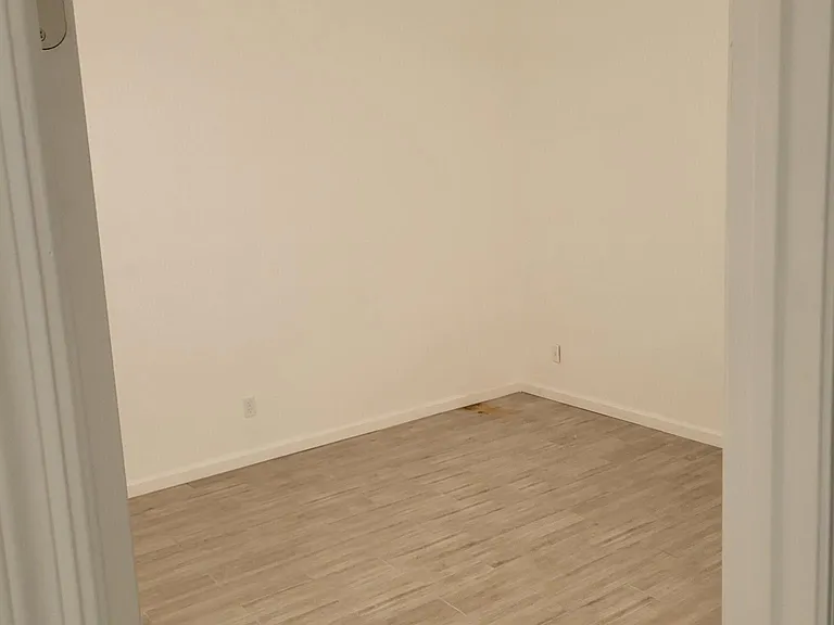 1574 E 29th Ave #4 — Photo 9