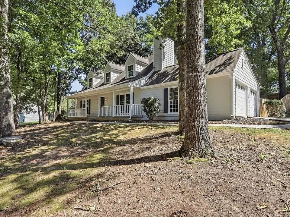 485 Barrington Loop