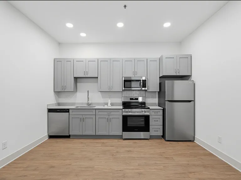646 Echo St NW #B-101 — Photo 6