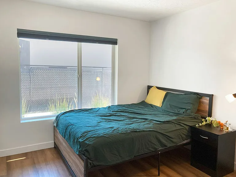 359 N 700 W #7 — Photo 8
