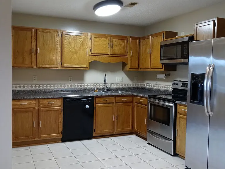 2224 Spindle Tree Dr — Photo 18