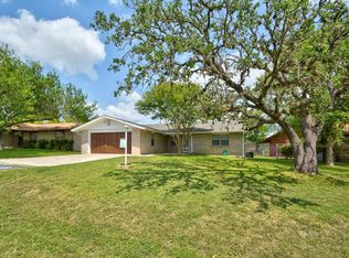 173 Valley View Dr, Kerrville, TX 78028