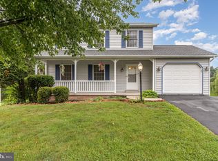 889 Sunnyhill Ln, Harrisburg, PA