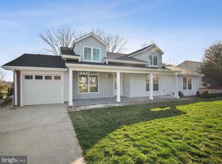 8111 Ainsworth Ave, Springfield, VA 22152